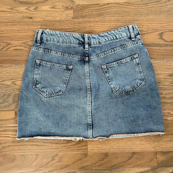 90’s denim distressed button up jean skirt with slit - Picture 2 of 3